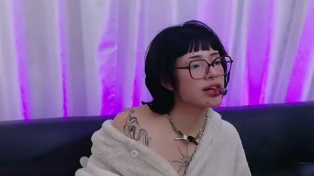 دردشة amimodee الجنسية المباشرة
