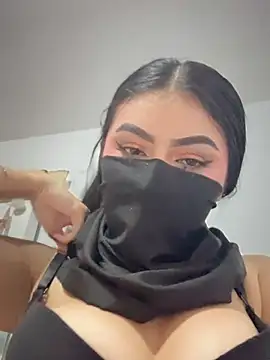 zharaaa18 Webcam show