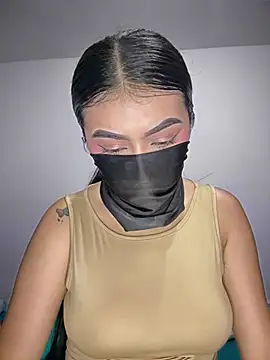 zharaaa18's Webcam Show