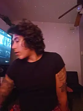 הופעת וובקאם של lexiibabezz