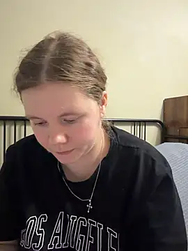 BootyfulVal's Live XXX Chat