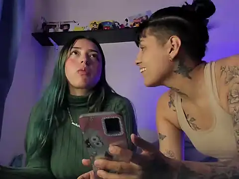 Val_Lau's Webcam Show