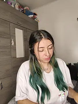 Val_Lau Pertunjukan Webcam