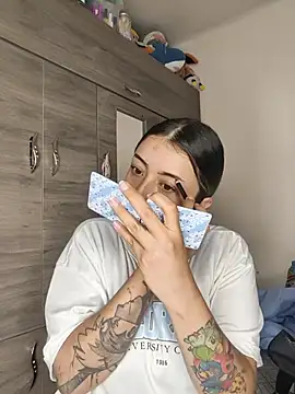 Val_Lau's Webcam Show
