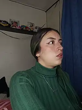 Val_Lau Show in webcam