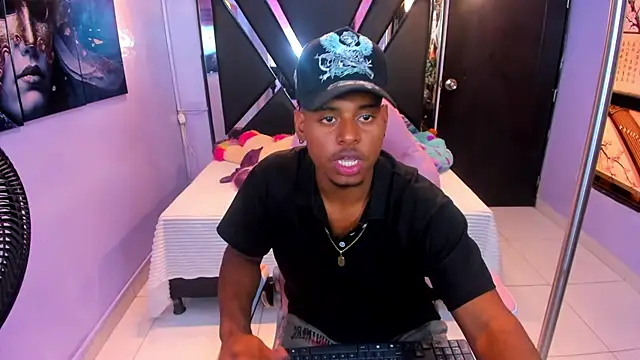 joel_embid webcam show
