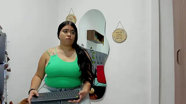Chat +18 de Isabella_18 ao vivo