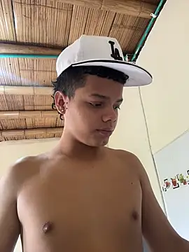 jhan_pierce22's Webcam Show