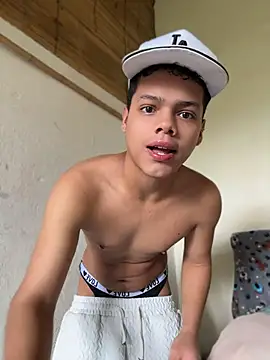 jhan_pierce22's Webcam Show