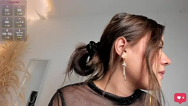 ariana_x1_n Webbikameraesitys