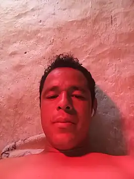 הופעת וובקאם של puddleskp