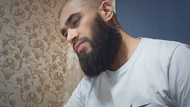 הופעת וובקאם של topmodellive