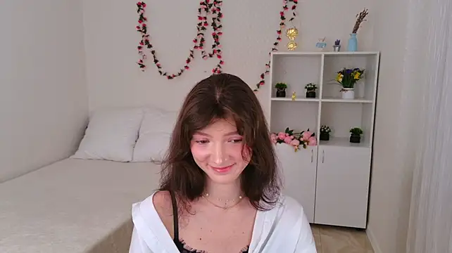 OwlEva Show in webcam