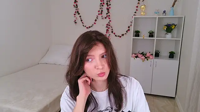 OwlEvaのライブXXXチャット