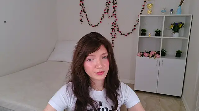 OwlEva Live XXX-chat
