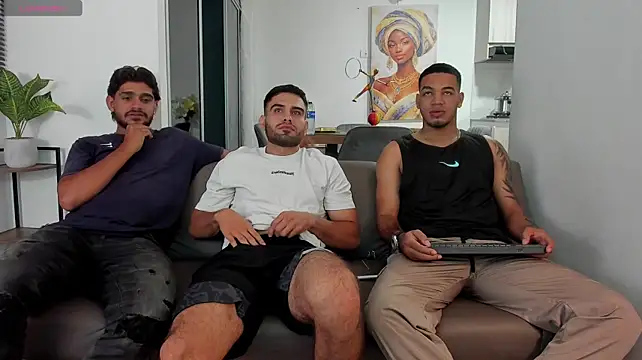 friends_str8 Show Webcam