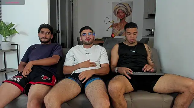 friends_str8 webcam show