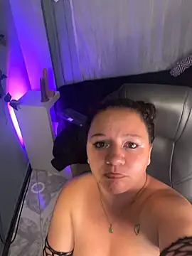 Chat +18 de ConnyCurly ao vivo