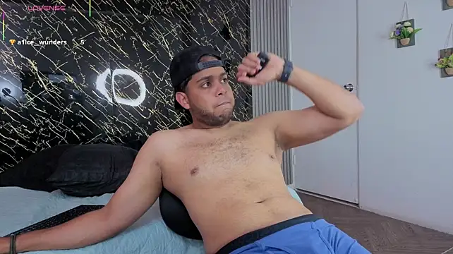 הופעת וובקאם של Daxer_vegaa