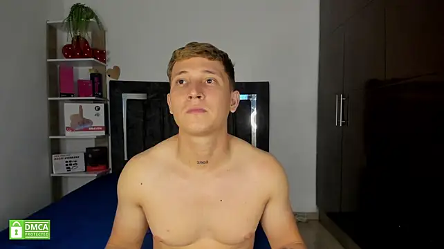 Show modela Dilan_Blond na web-kameri