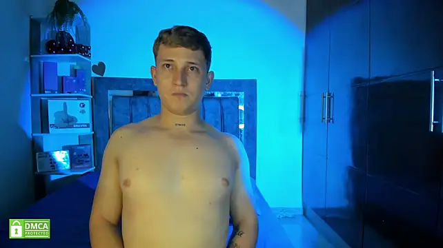 Dilan_Blond webcam show