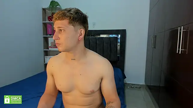 Dilan_Blond Show in webcam