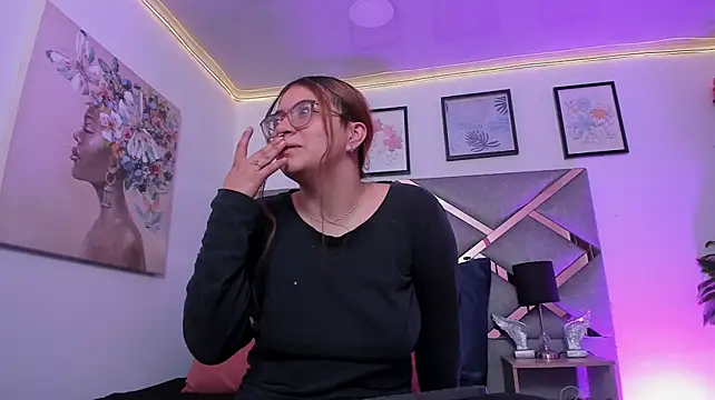 nicole_sp Adlı Modelin Web Kamerası Şovu