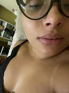 Chat +18 de Ravennaliz ao vivo