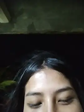 SQUIRTKITTY_ Adlı Modelin Web Kamerası Şovu