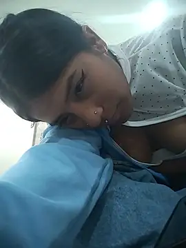 SQUIRTKITTY_ Webcam-Show