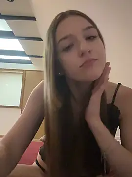 MyCherryKiss Show in webcam