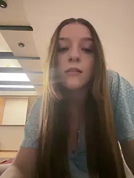 MyCherryKiss webcam show