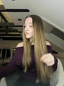 MyCherryKiss Webcamshow