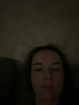 AngelAnitt élő XXX-chatje