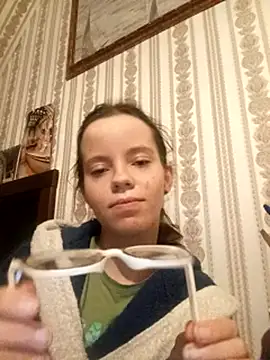 AlisaFoxs' Webcam Show