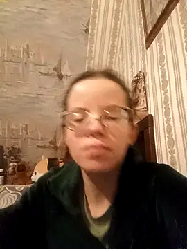 AlisaFoxs' Live XXX Chat