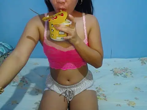 Clixto_Yvelle Pertunjukan Webcam