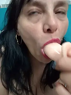Natasha_miilf_ 网络视讯表演