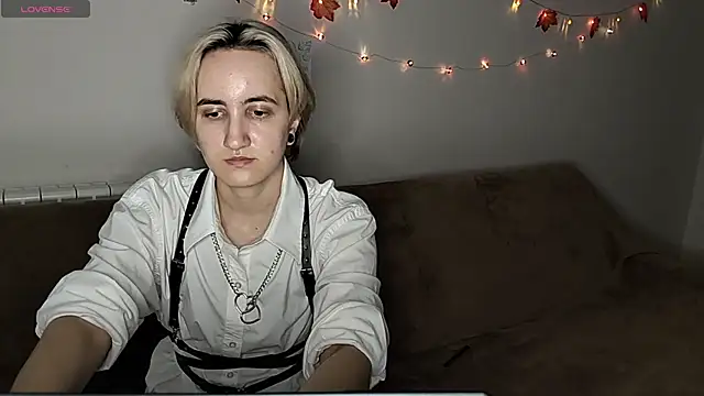 MiguelGray Show in webcam