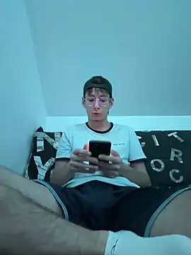 Вебкам-шоу littleLucas_