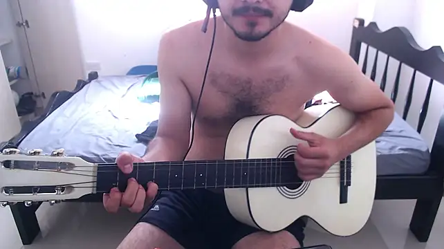 Yollo12071 Шоу с уебкамера
