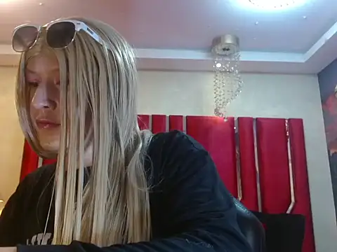 MEGANEVANS05 webcam show