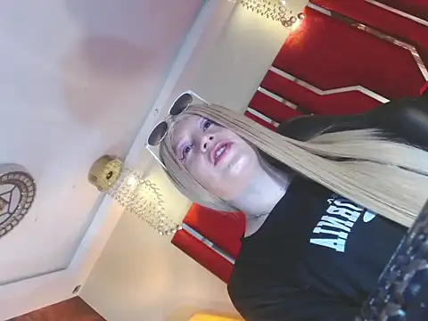 MEGANEVANS05's Webcam Show