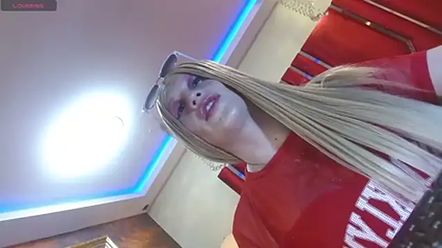 MEGANEVANS05's Webcam Show