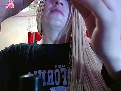 MEGANEVANS05 webcam show
