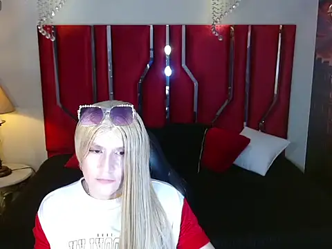 MEGANEVANS05 Webcam show