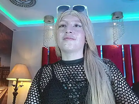 Pokazy przed kamerką – MEGANEVANS05