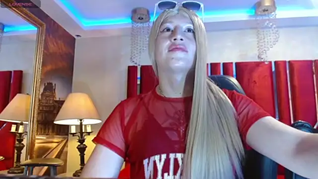 MEGANEVANS05's Webcam Show
