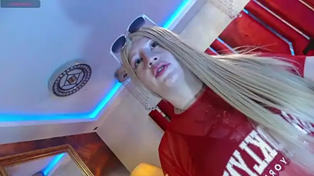MEGANEVANS05 webcam show