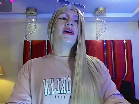 MEGANEVANS05's Webcam Show